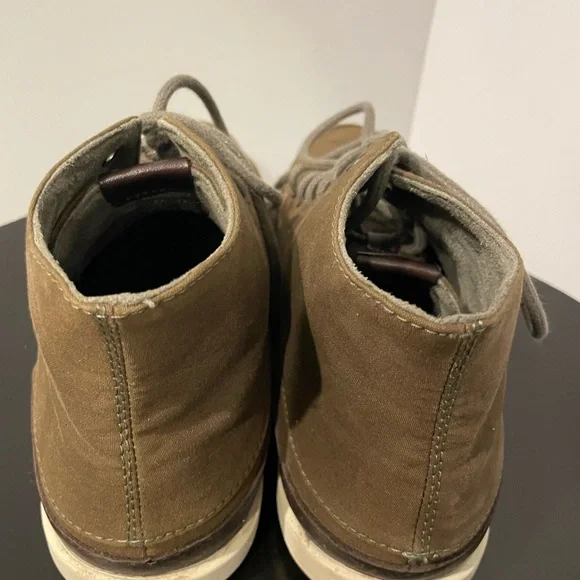 OluKai Men's army green/tan  Boots size 9 - Picture 4 of 9